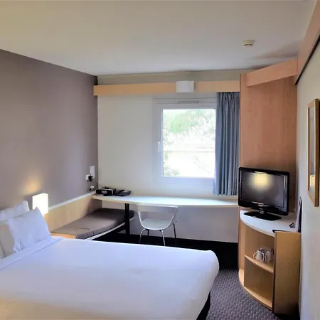Ibis Thornleigh Hotel Exterior photo