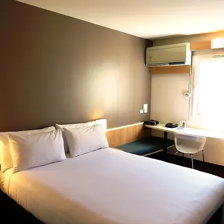Ibis Thornleigh Hotel Room photo