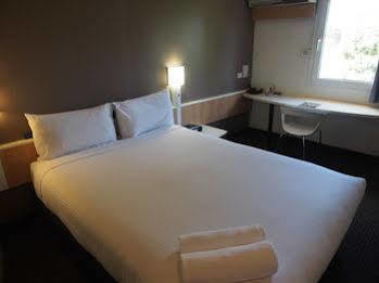 Ibis Hotel 4*