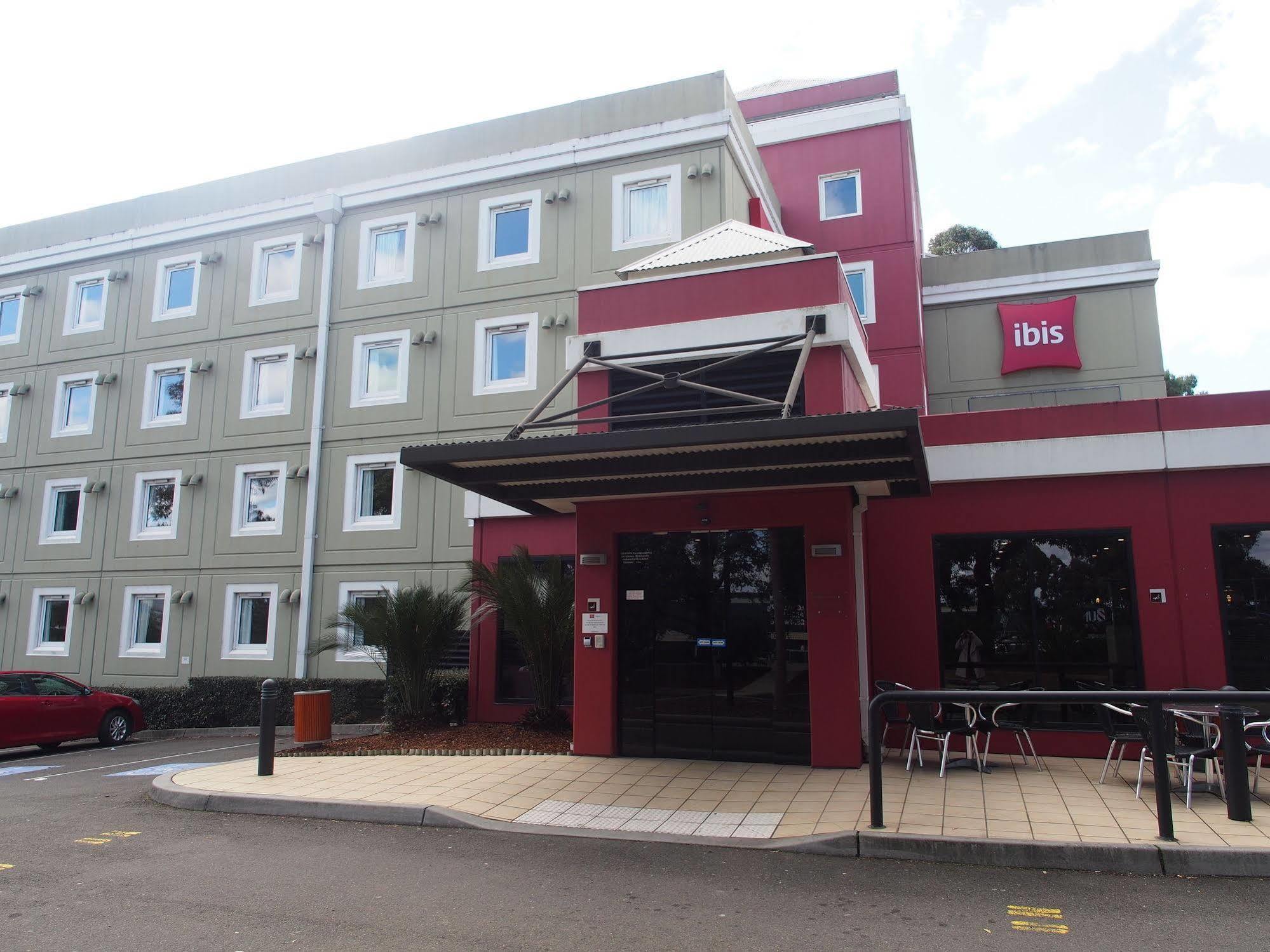 Ibis Thornleigh