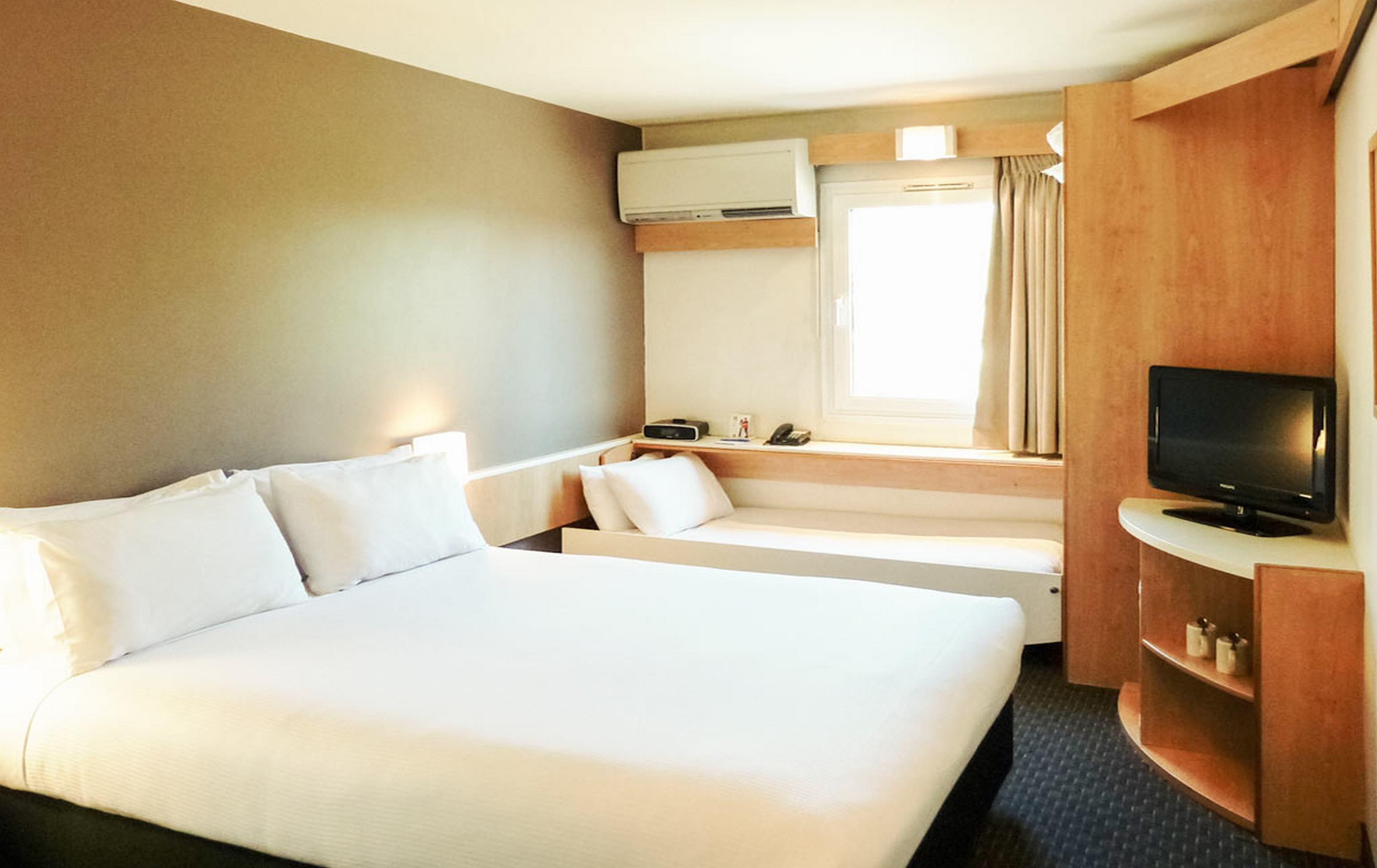 Ibis 4*